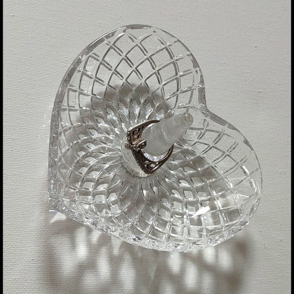 Other - Fifth Avenue Large Crystal Heart Ring Holder
